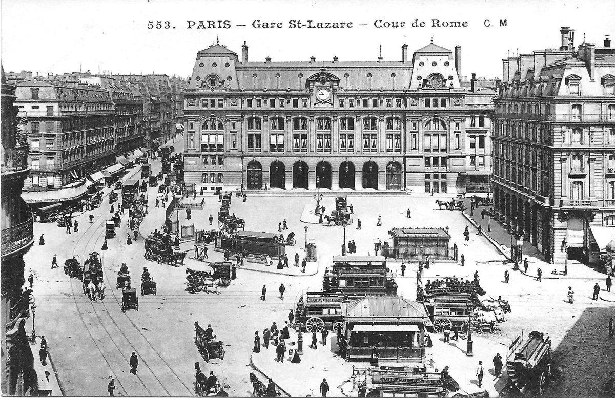 Cour de Rome et façade de la gare Saint-Lazare à Paris vers 1900