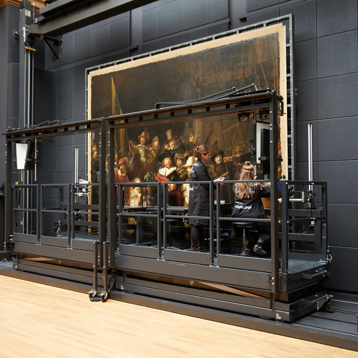 Vue générale du chantier de restauration de La Ronde de nuit au Rijksmuseum